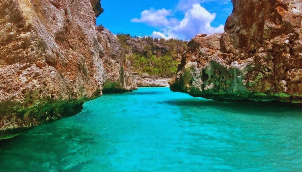 bahia-de-las-aguilas-republica-dominicana-turismo-destino-blog-la-isla-digital-hugo-estrella-sydney-gonzalez